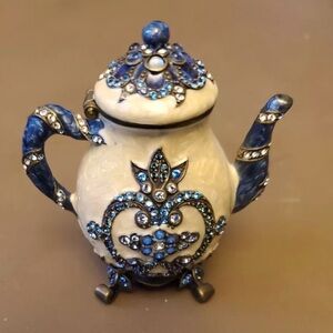Jay Strongwater Miniature Teapot Trinket Box English Garden Chantel 
5062
